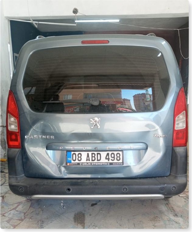 Peugeot Partner Arka Onarım - sonrası